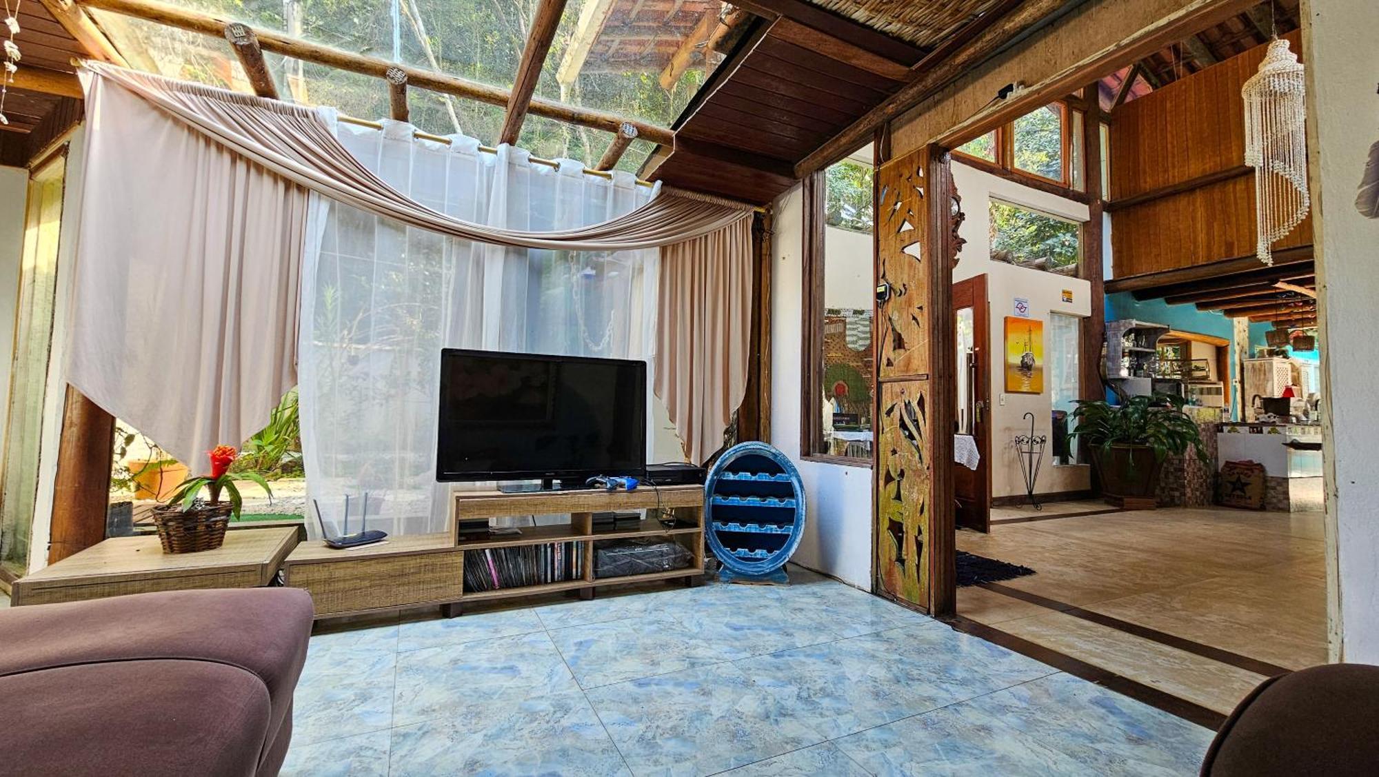 Acomodação com café da manhã  Manaca Prumirim Ubatuba